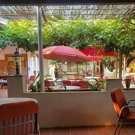 Hotel Riomar Sant Marti d'Empuries Buitenkant foto