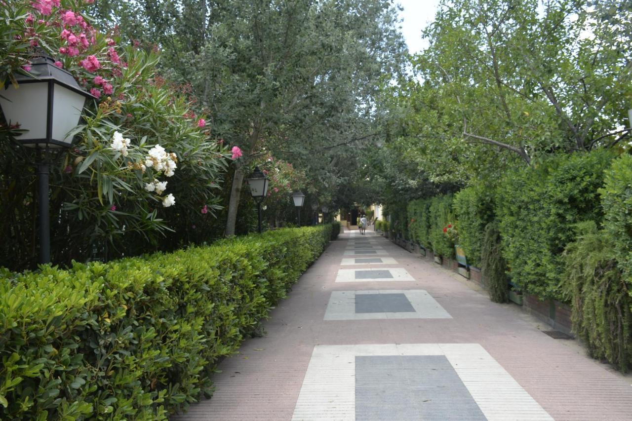 Hotel Riomar Sant Marti d'Empuries Buitenkant foto