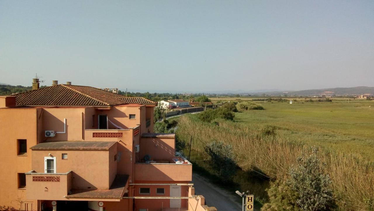 Hotel Riomar Sant Marti d'Empuries Buitenkant foto